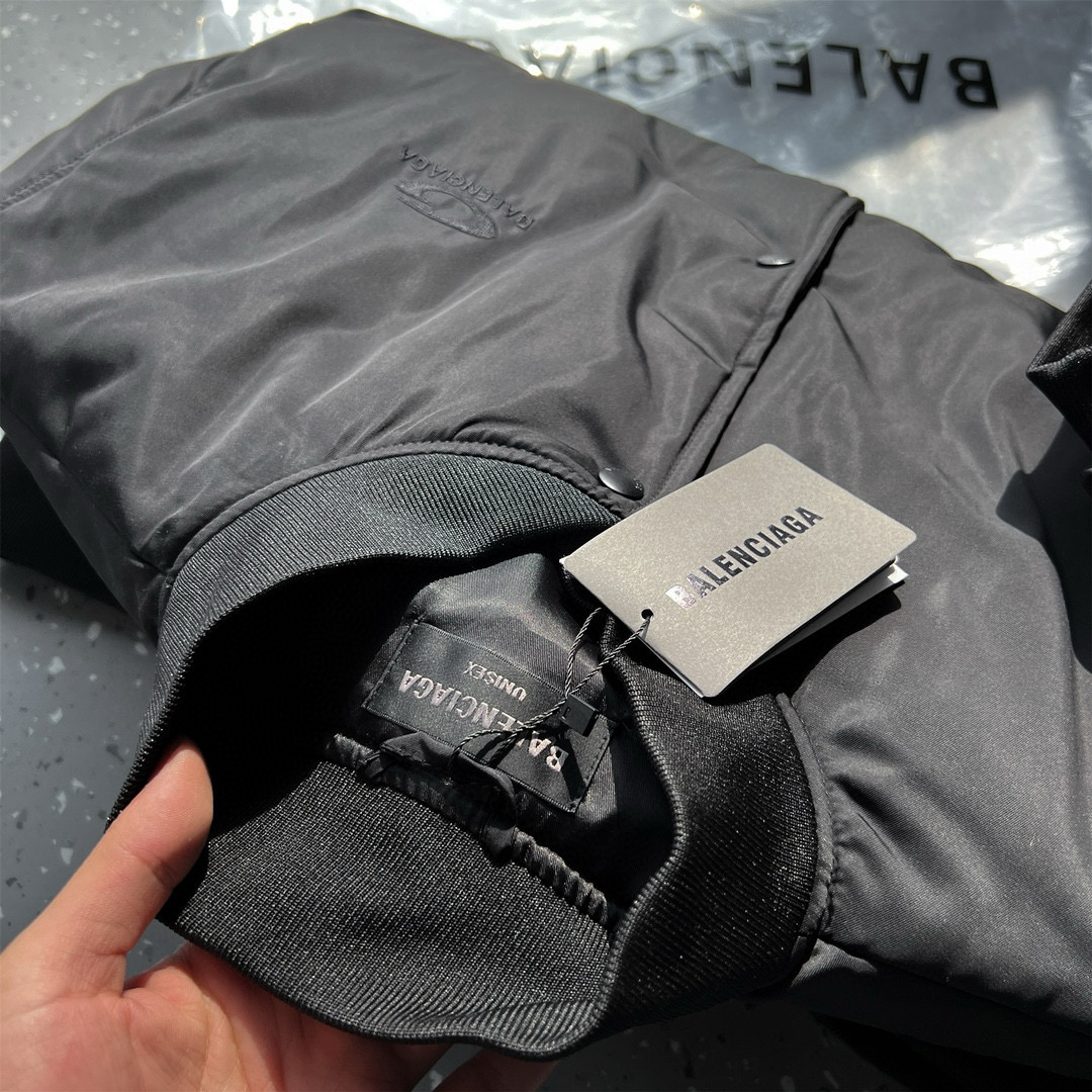 BALENCIAGA バレンシアガ バンダナ風スケッチロゴ フライトジャケット ブラック - 画像 7