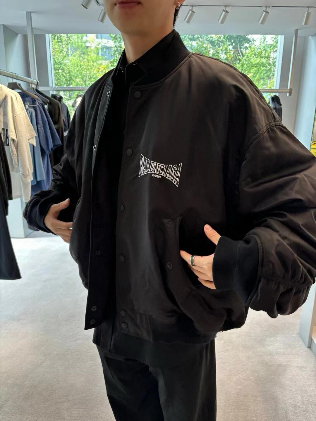 BALENCIAGA バレンシアガ バンダージャケット パーカー風 ブルゾン ブラック 全4色 - 画像 9