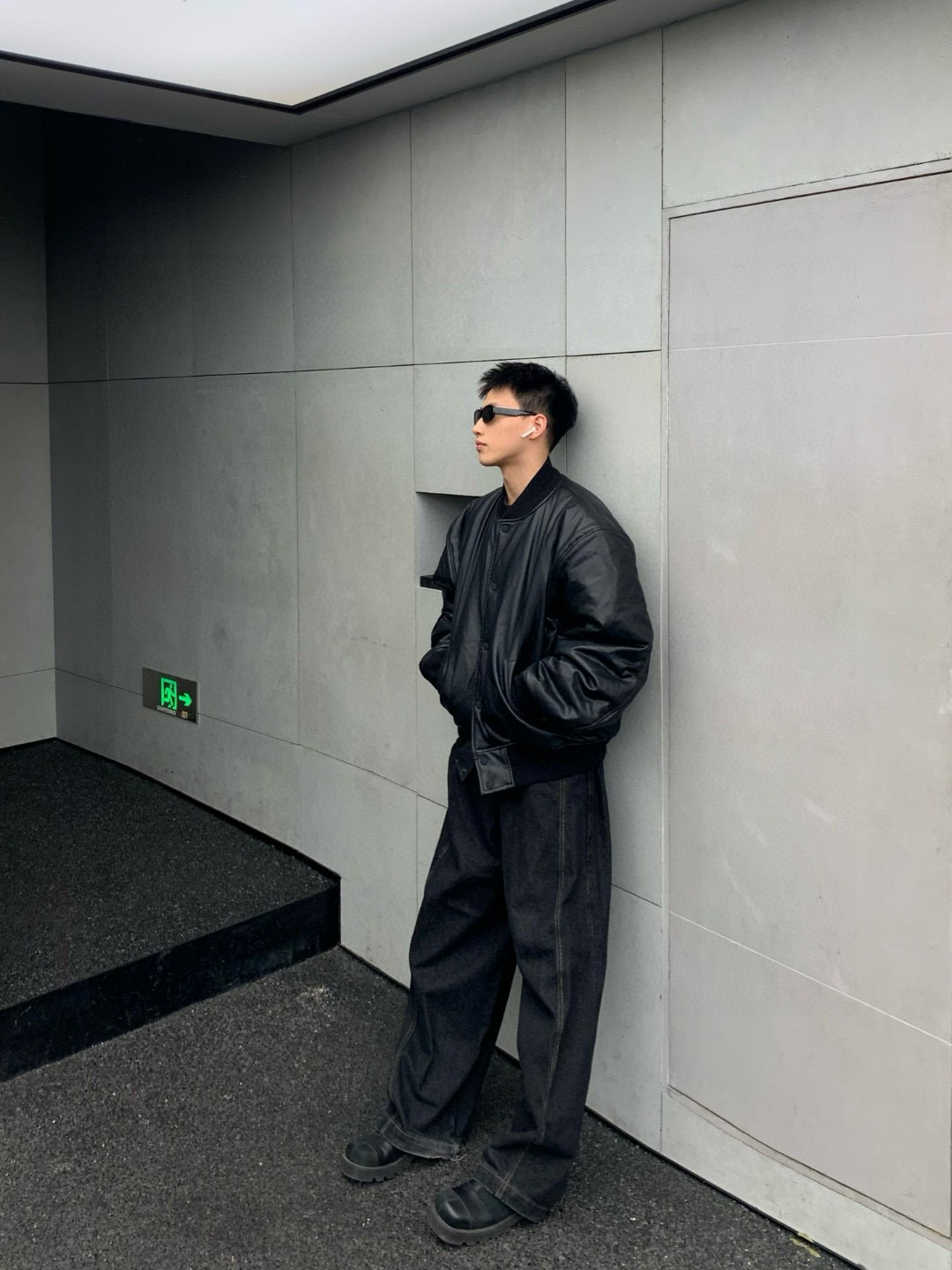 BALENCIAGA バレンシアガ バンダージャケット パリス刺繍 通勤 通学 ブラック - 画像 3