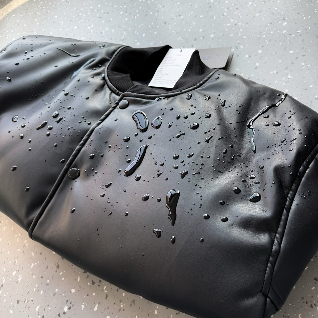 BALENCIAGA バレンシアガ バンズ風レザージャケット 撥水 ブラック - 画像 6