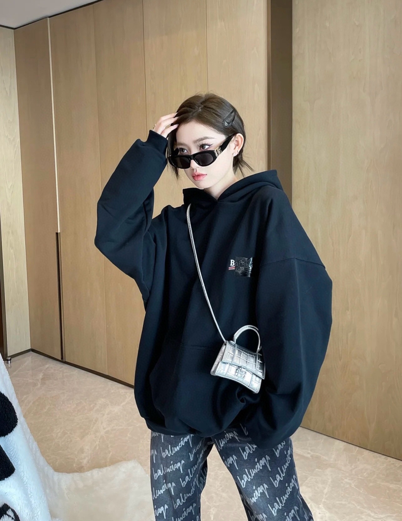 BALENCIAGA バレンシアガ ロゴパーカー ブラック