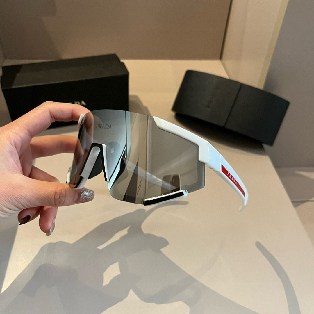 PRADA プラダ サングラス スポーツサングラス 110サイズ 軽量 防曇 メンズ レディース ブラック ホワイト - 画像 5