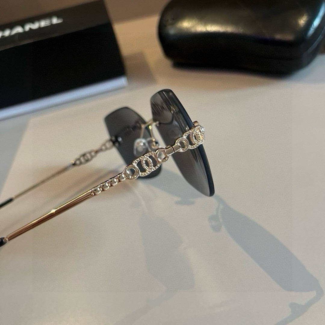 CHANEL シャネル フレームレスサングラス チェーンデザイン ブラック ピンク 多色展開 - 画像 2