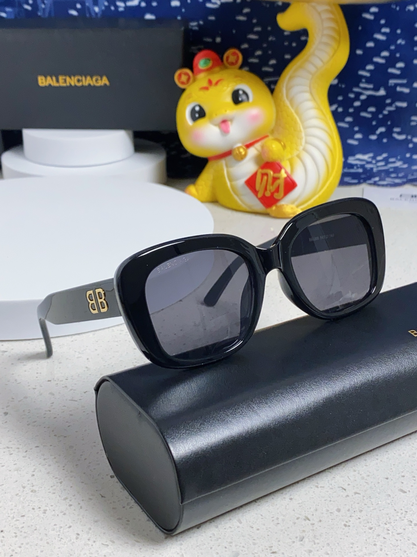 BALENCIAGA バレンシアガ サングラス フレーム 型番BB0295 2025新作 フラットレンズ ブラック ホワイト ブラウン 全3色展開 - 画像 2