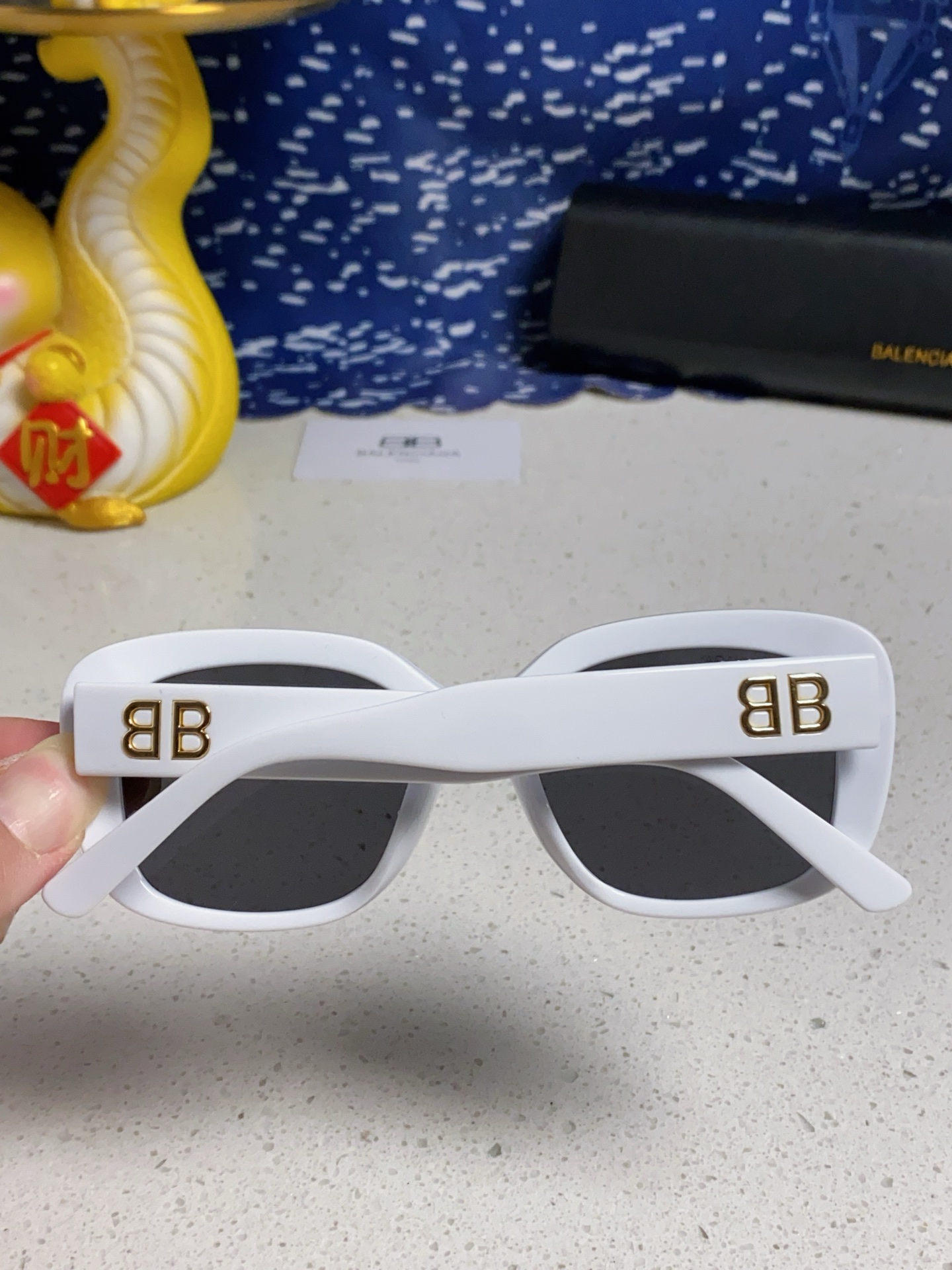 BALENCIAGA バレンシアガ フレームサングラス 2025年新作 フラットフレーム レディース メンズ 多色展開 - 画像 9