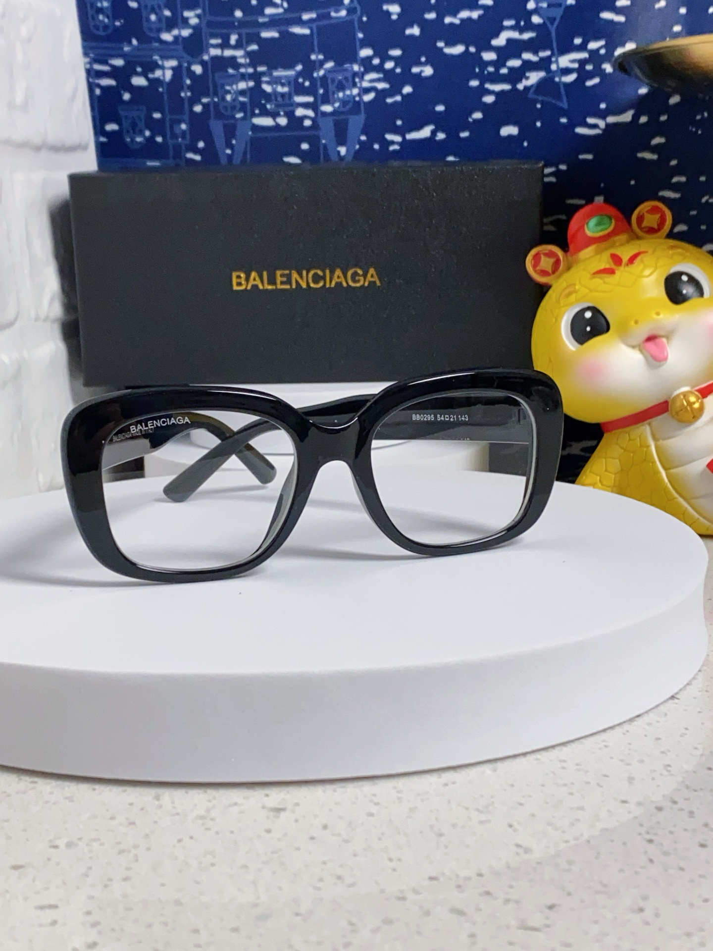 BALENCIAGA バレンシアガ サングラス BB0295 2025年新作 蝶形 大判 フレーム メンズ レディース ブラック ホワイト チェック柄 多色展開 - 画像 4