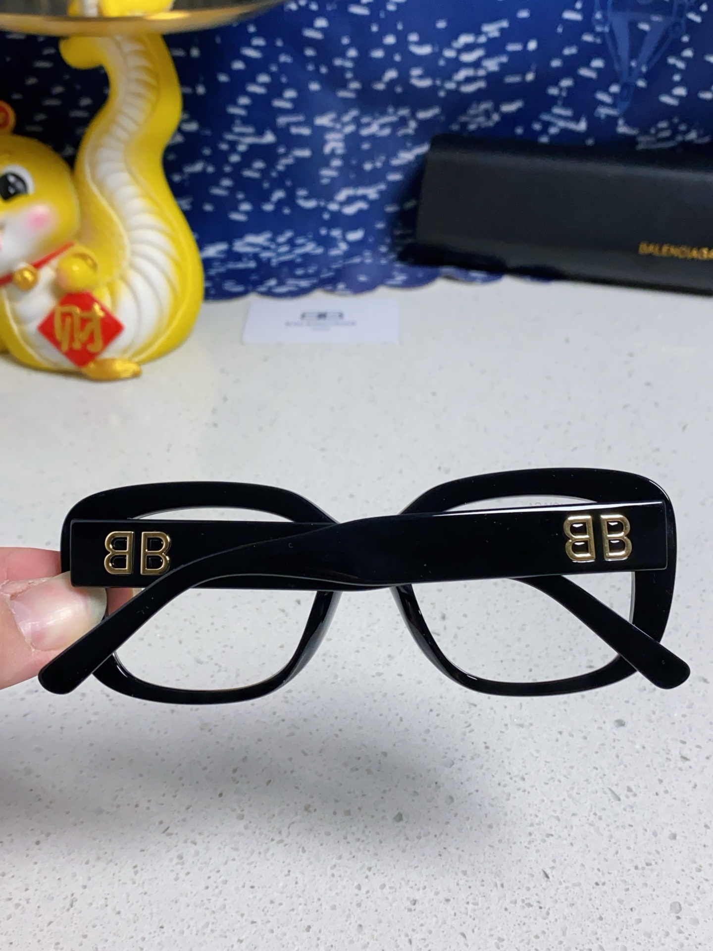 BALENCIAGA バレンシアガ サングラス BB0295 2025年新作 蝶形 大判 フレーム メンズ レディース ブラック ホワイト チェック柄 多色展開 - 画像 7