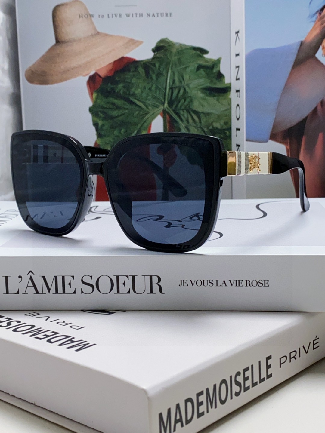 BURBERRY バーバリー サングラス フレーム 2024新作 メンズ レディース 男女兼用 大きめ フレーム ブラック ホワイト ブラウン ネイビー 多色展開