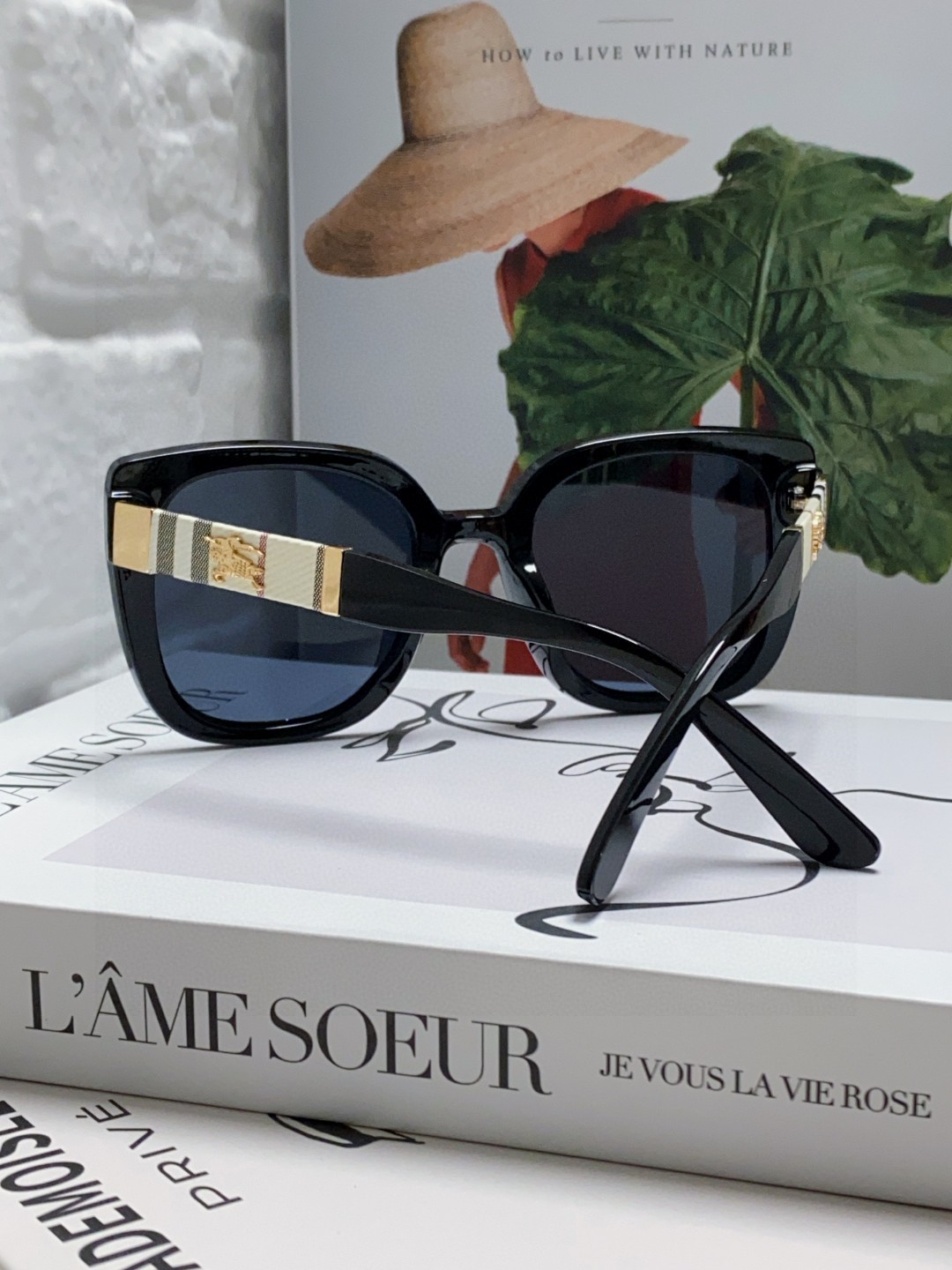 BURBERRY バーバリー サングラス フレーム 2024新作 メンズ レディース 男女兼用 大きめ フレーム ブラック ホワイト ブラウン ネイビー 多色展開 - 画像 4