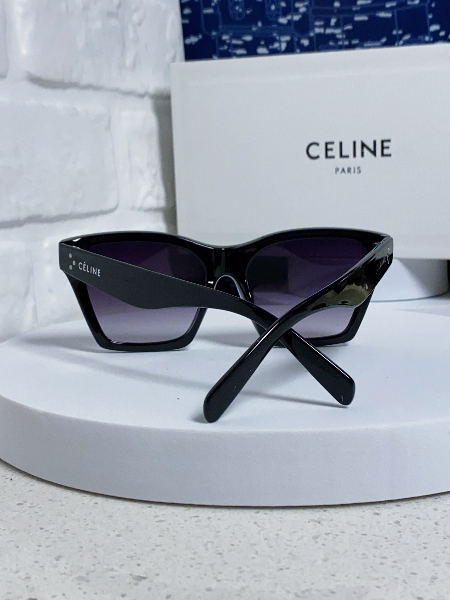 CELINE セリーヌ サングラス フレーム：P125 2025年新作 男女兼用 大人気 デザイン 99016006 001 22 43 黒紫 多色展開 - 画像 8