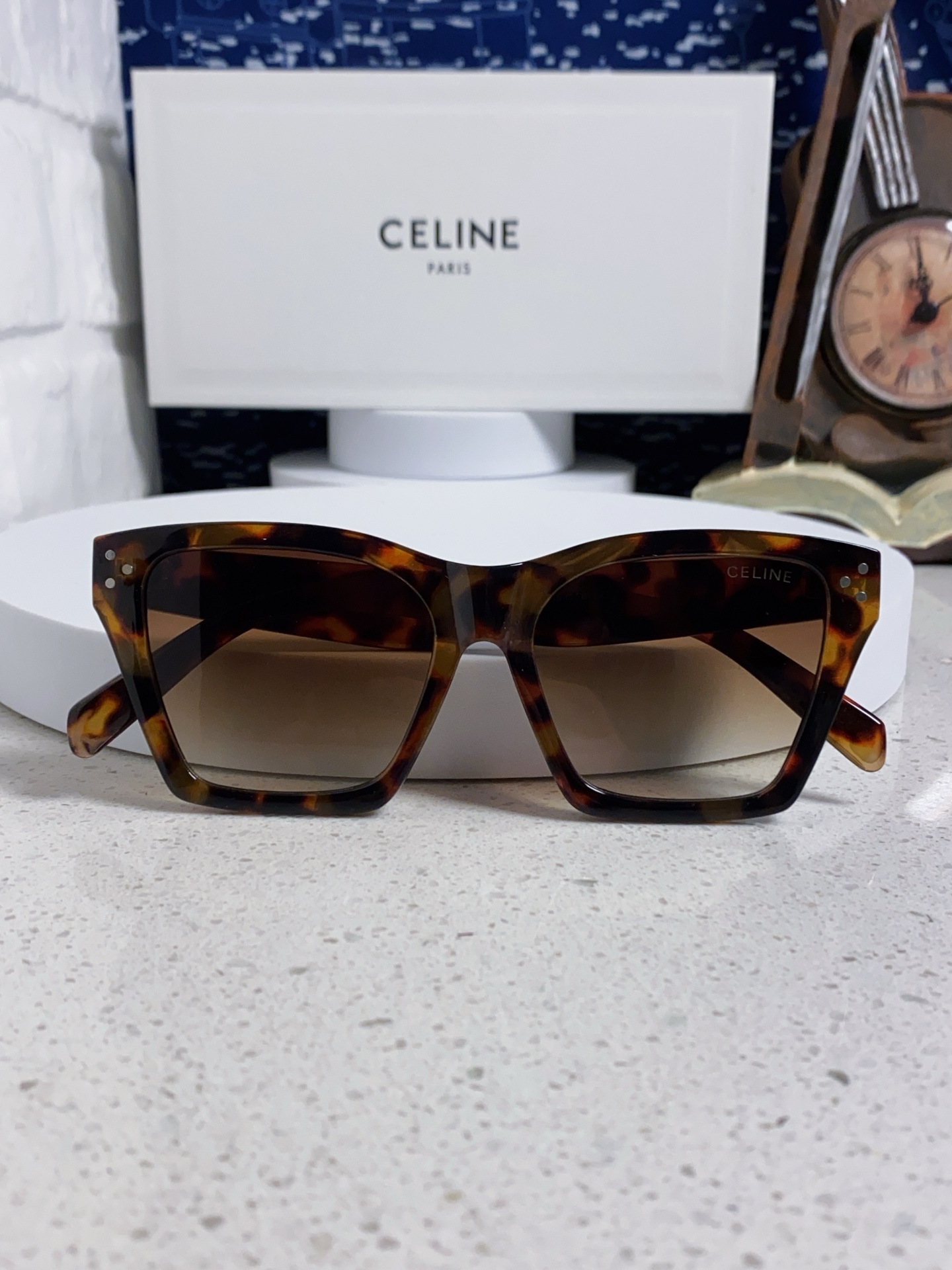 CELINE セリーヌ サングラス フラットシェイプ フレーム 防紫外線 メンズ レディース ピンク ホワイト ブラック マーブル チャコール ブラウン 多色展開 - 画像 2