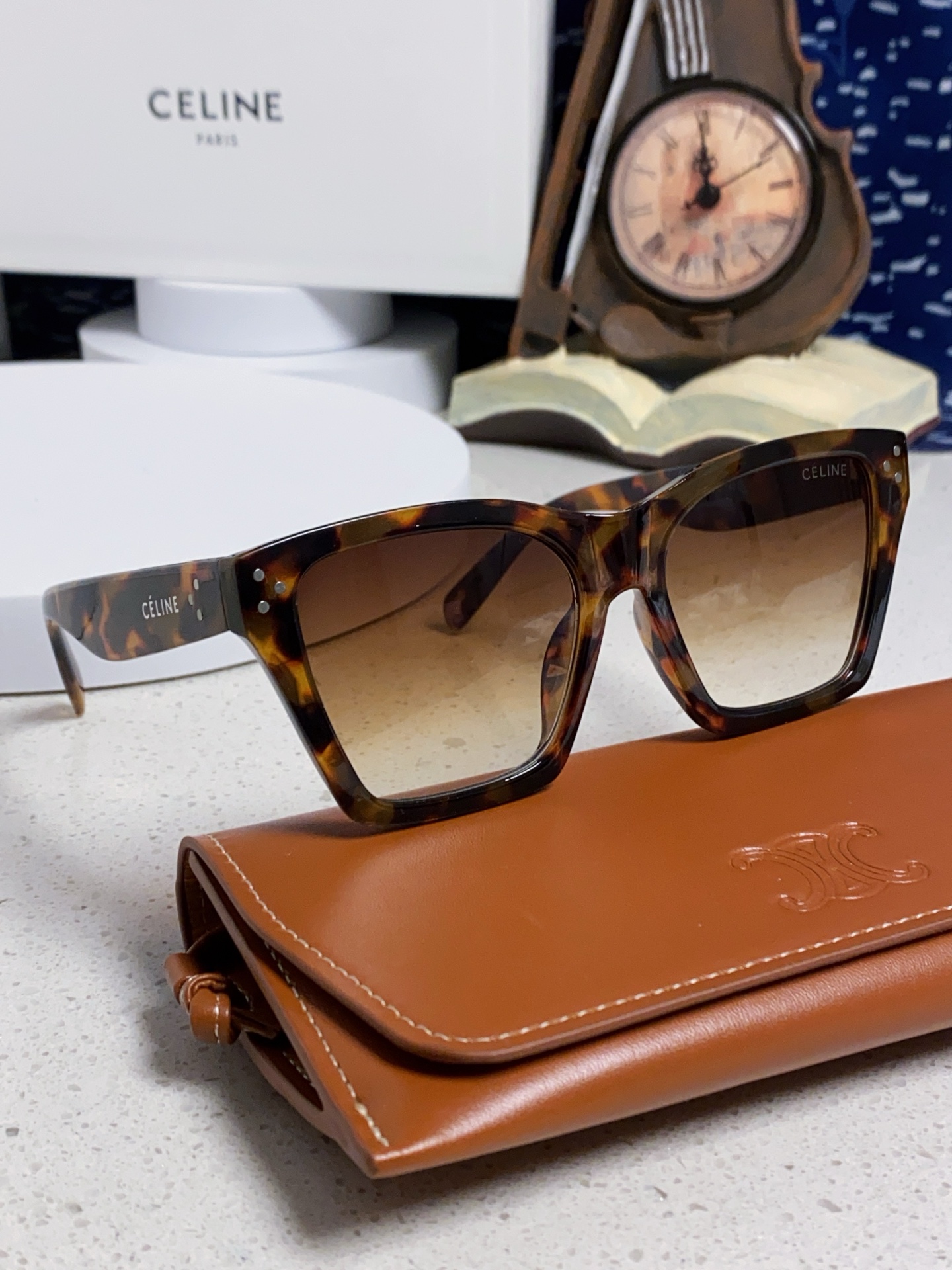 CELINE セリーヌ サングラス フラットシェイプ フレーム 防紫外線 メンズ レディース ピンク ホワイト ブラック マーブル チャコール ブラウン 多色展開 - 画像 3