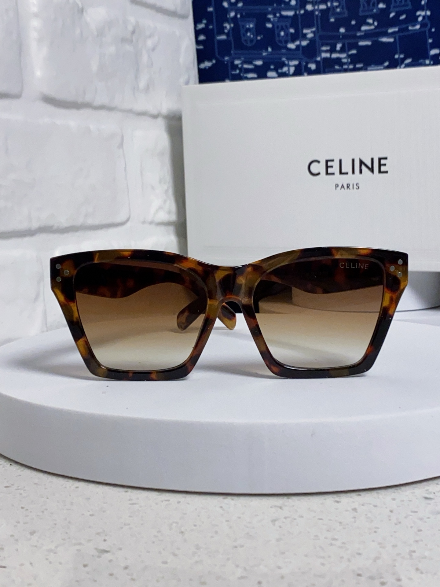 CELINE セリーヌ サングラス フラットシェイプ フレーム 防紫外線 メンズ レディース ピンク ホワイト ブラック マーブル チャコール ブラウン 多色展開 - 画像 7