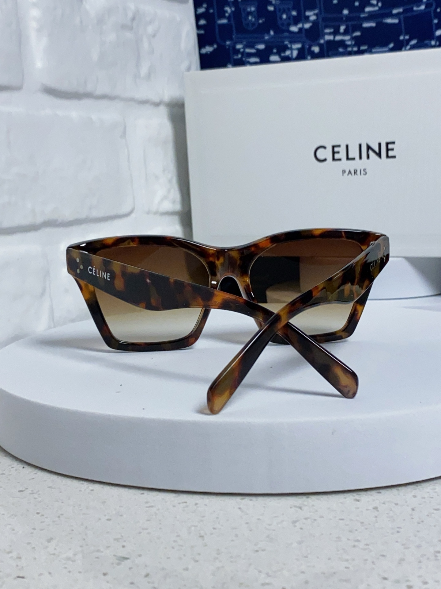 CELINE セリーヌ サングラス フラットシェイプ フレーム 防紫外線 メンズ レディース ピンク ホワイト ブラック マーブル チャコール ブラウン 多色展開 - 画像 8
