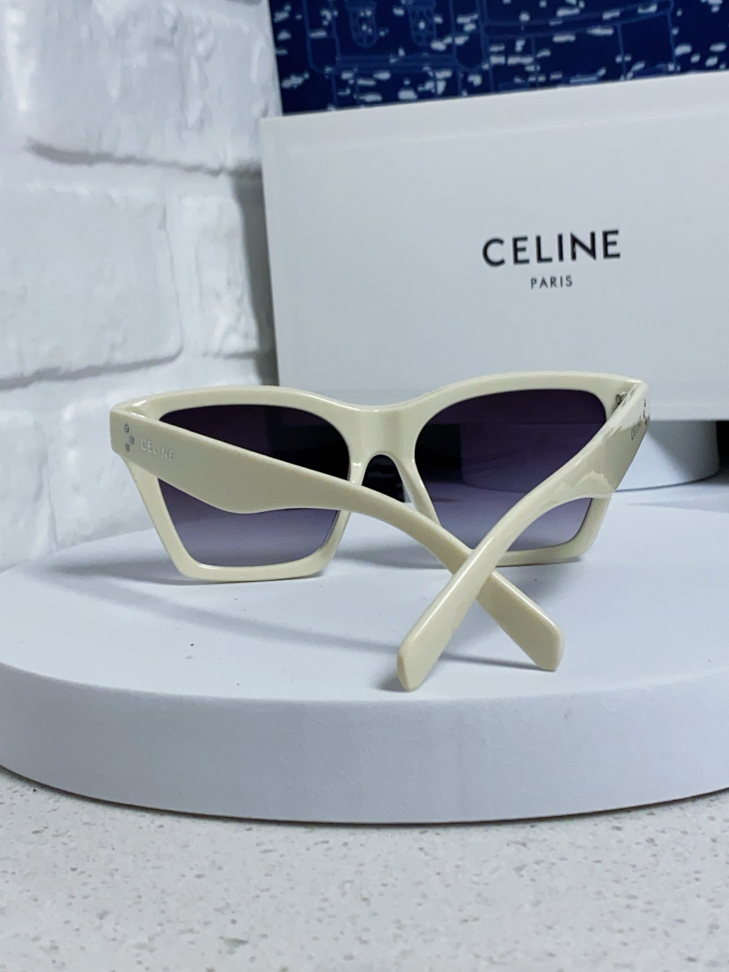 CELINE セリーヌ サングラス 2025新作 サイズ:P125 防紫外線 フラットサングラス 白色 多色展開 - 画像 8