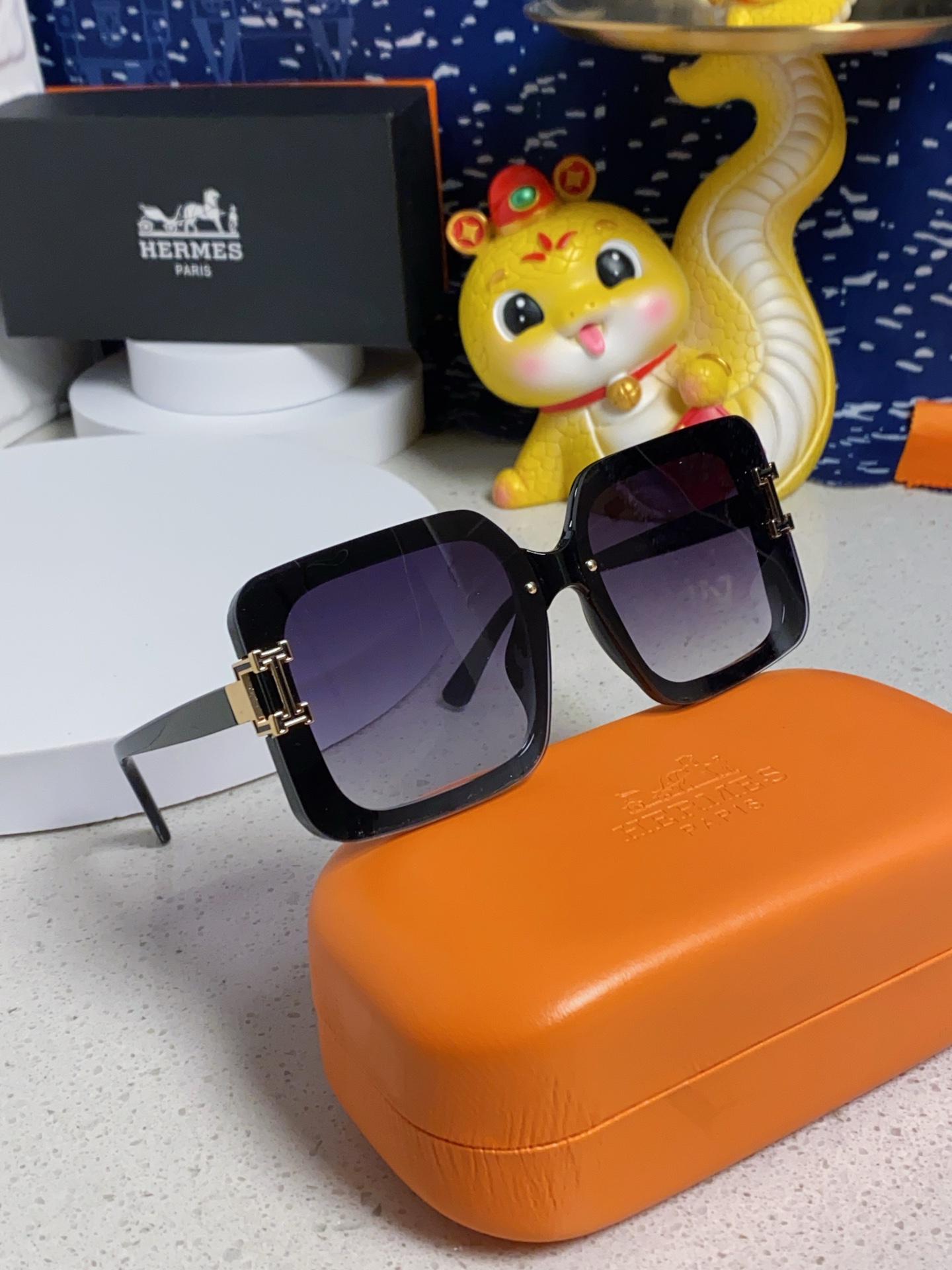 HERMES ヘルメス サングラス 大きめ フレーム 高級感 フレーム レディース メンズ 男女兼用 ブラック 2025年モデル サングラス 31170 - 画像 9