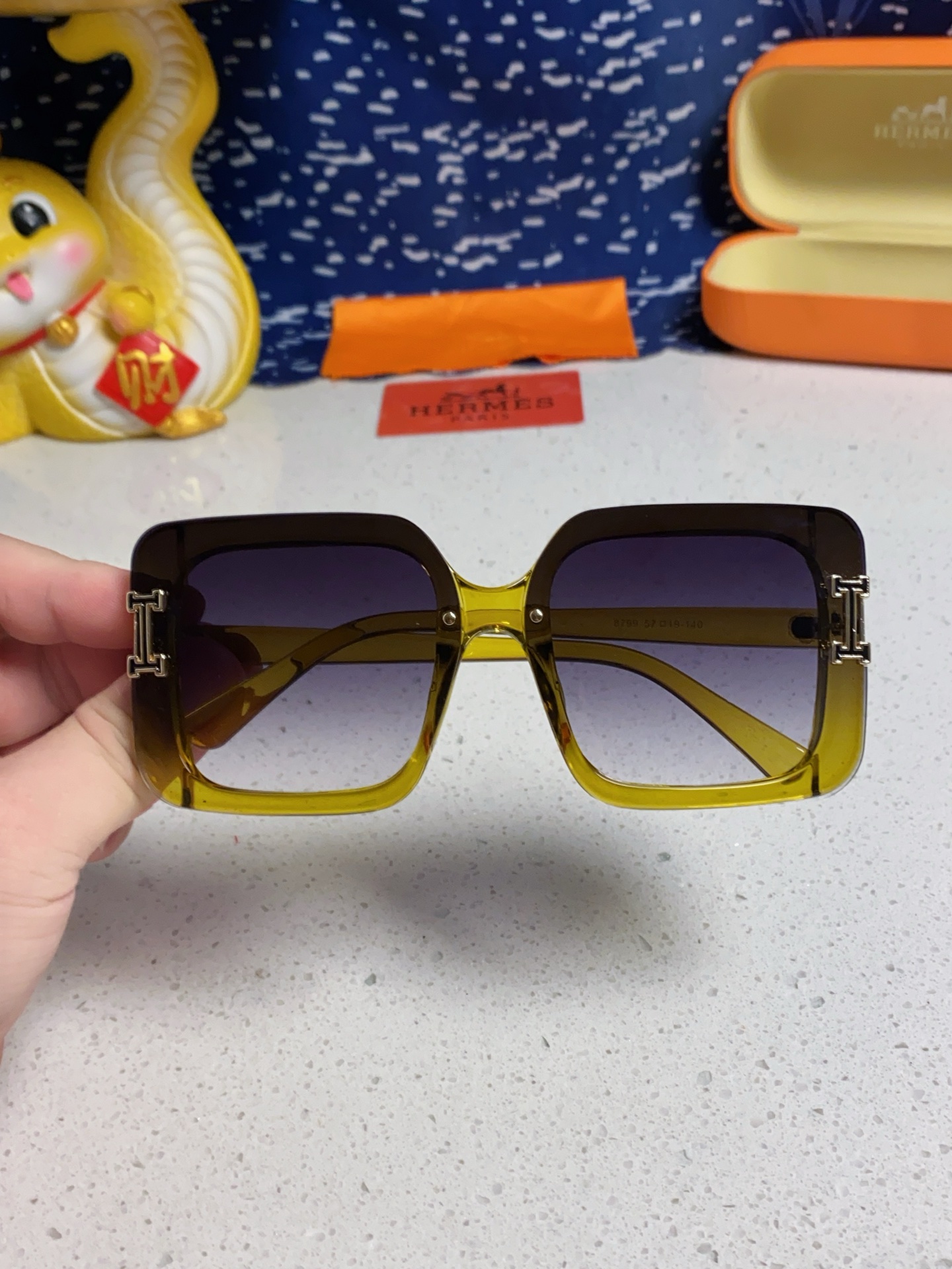 HERMES ランズ サングラス フレーム サイズ調整可能 高級感 メンズ レディース ブラック レッド グリーン イエロー ブラウン 多色展開 - 画像 5
