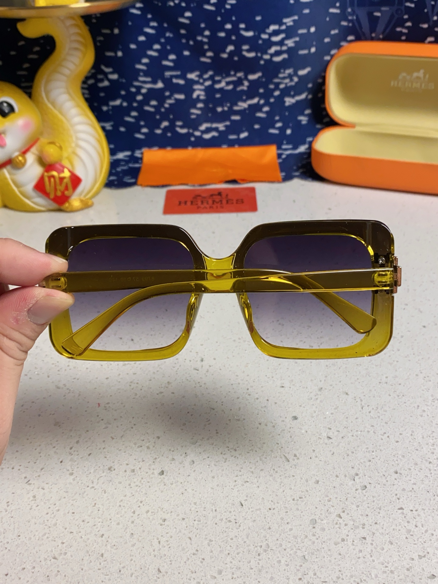 HERMES ランズ サングラス フレーム サイズ調整可能 高級感 メンズ レディース ブラック レッド グリーン イエロー ブラウン 多色展開 - 画像 6