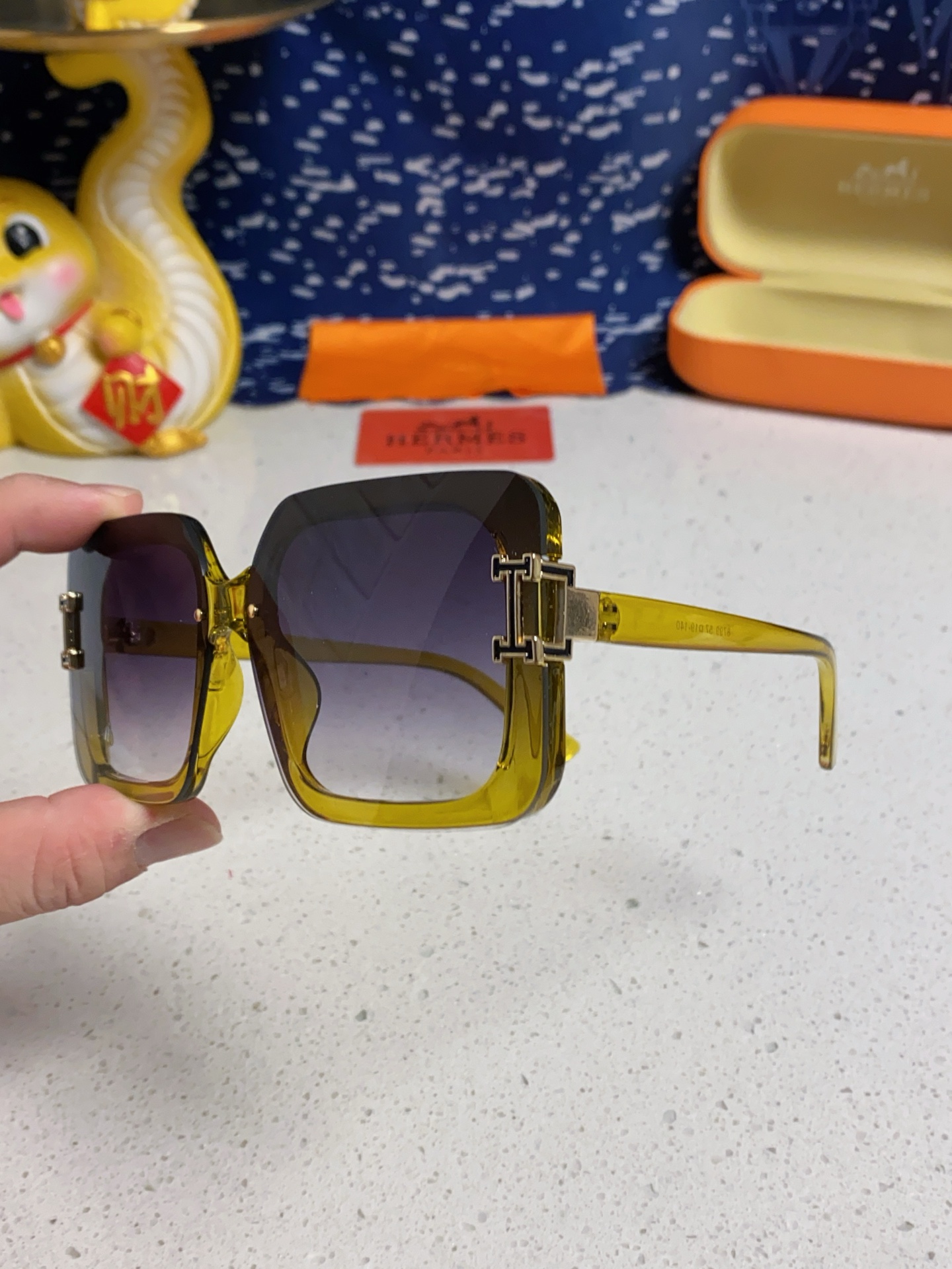 HERMES ランズ サングラス フレーム サイズ調整可能 高級感 メンズ レディース ブラック レッド グリーン イエロー ブラウン 多色展開 - 画像 7