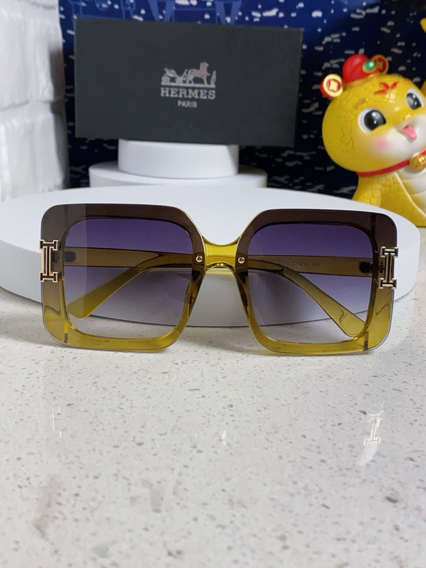 HERMES ランズ サングラス フレーム サイズ調整可能 高級感 メンズ レディース ブラック レッド グリーン イエロー ブラウン 多色展開 - 画像 8