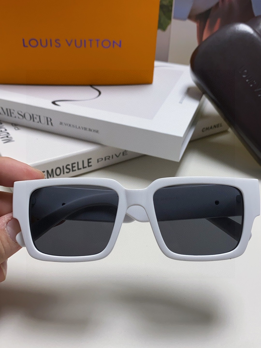 LV ルイヴィトン サングラス フレーム メンズ レディース ファッション レトロ モデル 31187 白 黒 多色展開 - 画像 5