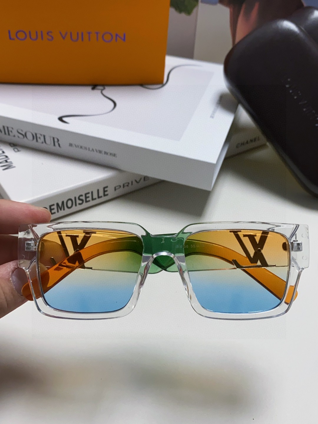 LV ルイヴィトン サングラス フレーム シティ グラデーションレンズ メンズ レディース 多色展開 - 画像 5
