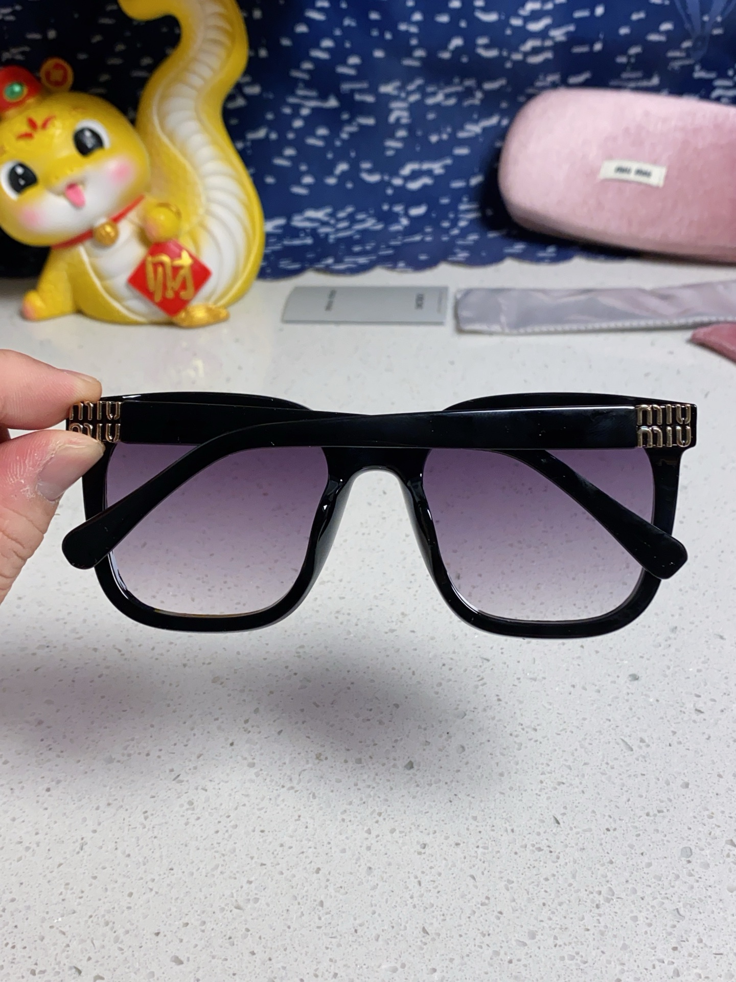 MIU MIU ミウミウ サングラス フラットレンズ 通勤 レディース ブラック 多色展開 - 画像 8