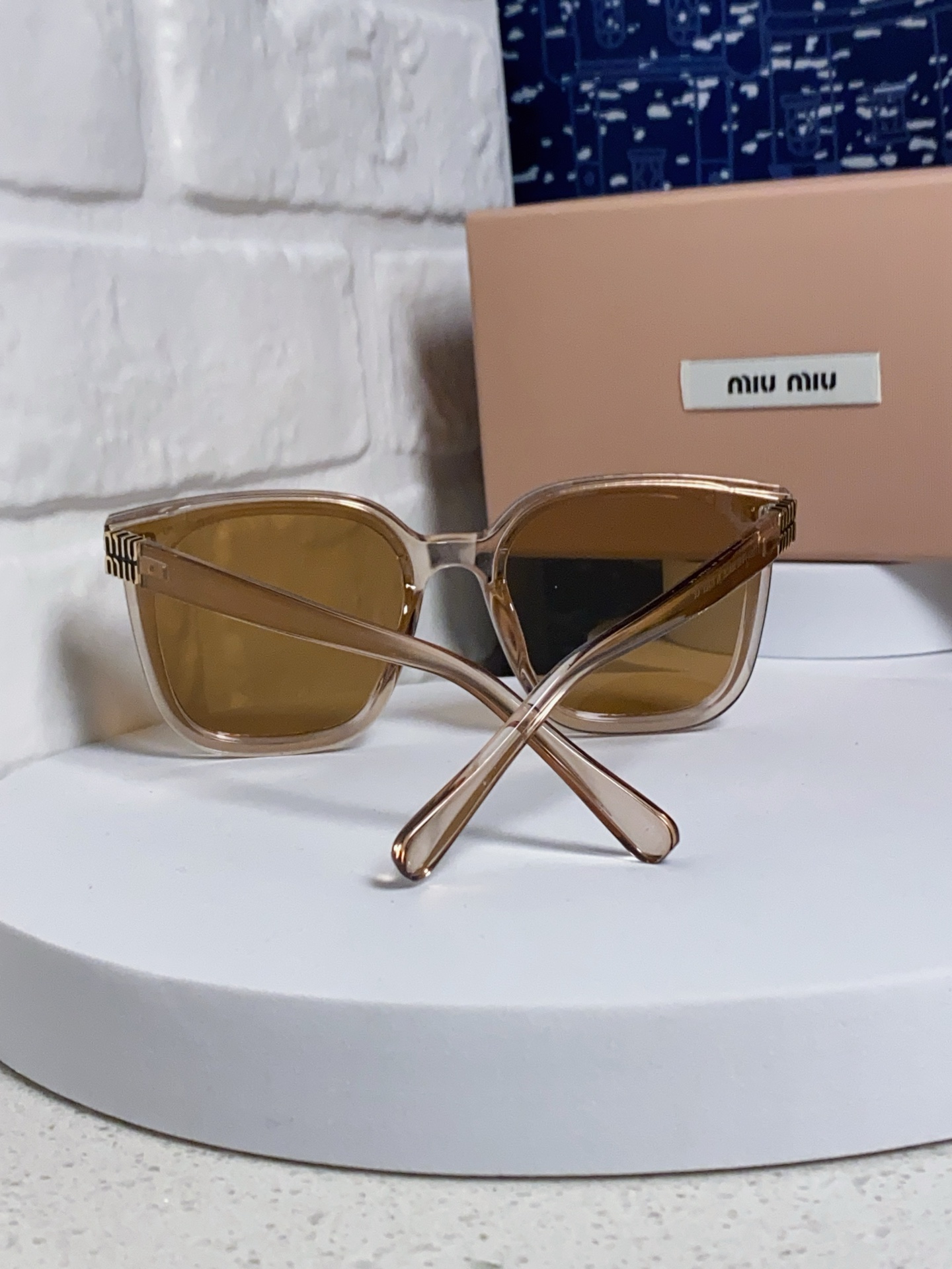 MIU MIU ミウミウ サングラス レディース フレーム サングラス 2025年新作 韓国風 大判 丸みカット UVカット ブラウン 多色展開 - 画像 6