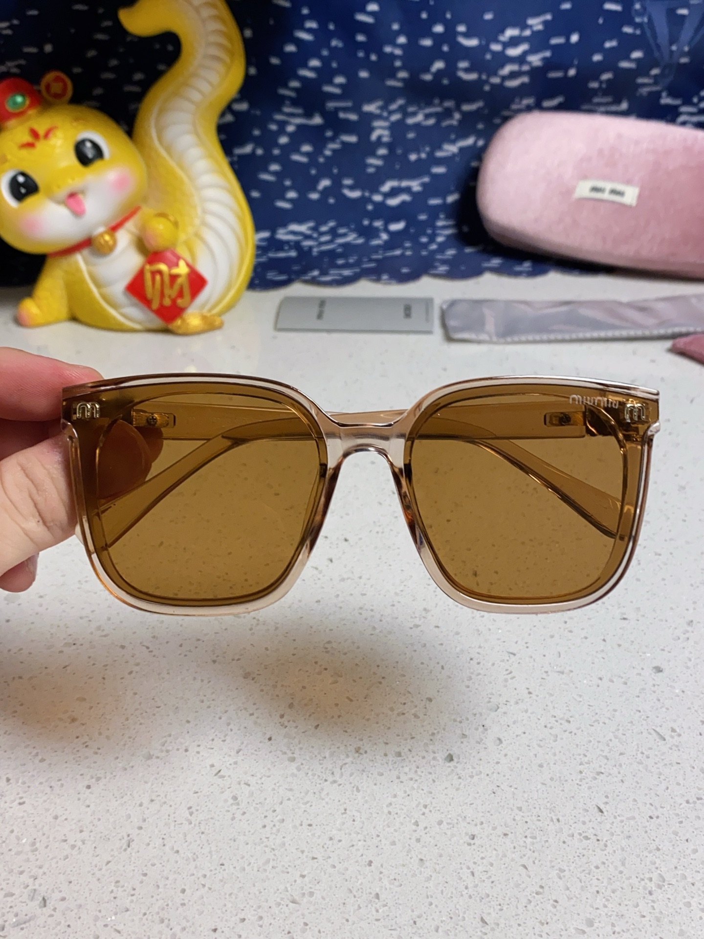 MIU MIU ミウミウ サングラス レディース フレーム サングラス 2025年新作 韓国風 大判 丸みカット UVカット ブラウン 多色展開 - 画像 7