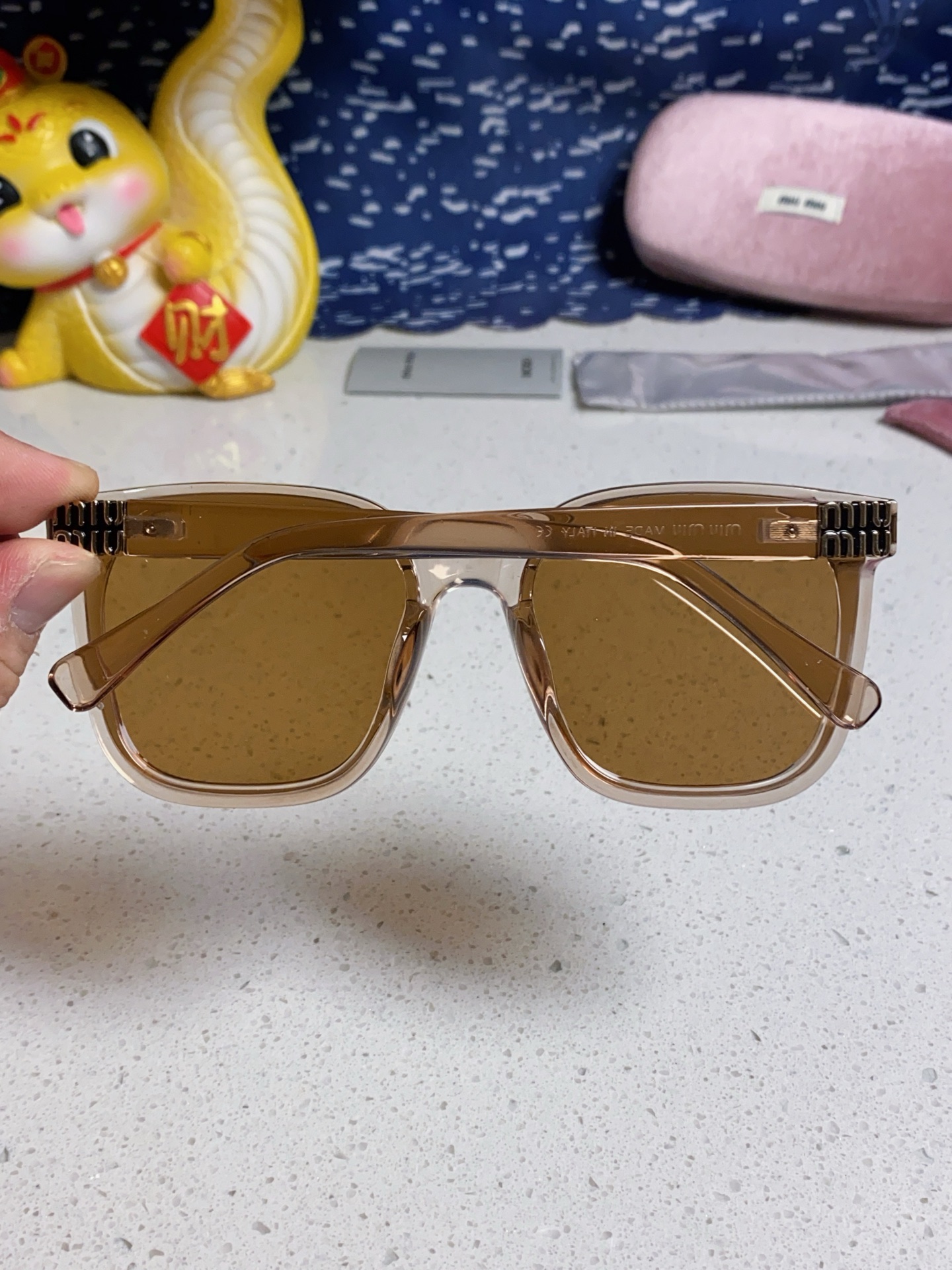 MIU MIU ミウミウ サングラス レディース フレーム サングラス 2025年新作 韓国風 大判 丸みカット UVカット ブラウン 多色展開 - 画像 8