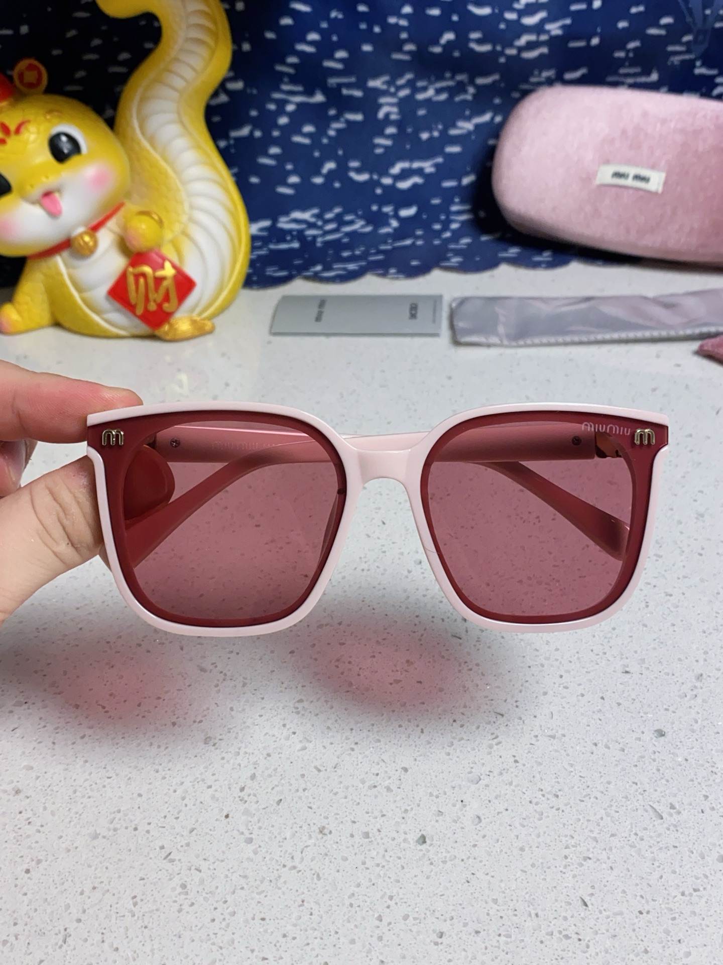 MIU MIU ミウミウ サングラス フレーム型 軽量 防紫外線 サングラス レディース ピンク 多色展開 - 画像 7