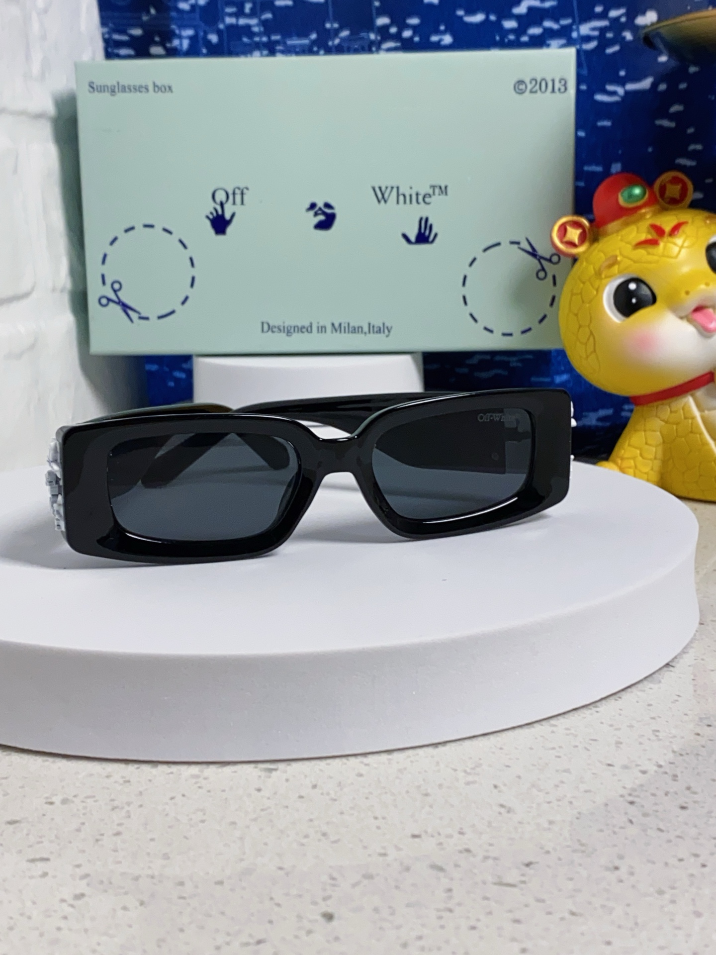 Off-White オフホワイト サングラス フラットサングラス 通勤 メンズ レディース オフホワイト 多色展開 - 画像 4