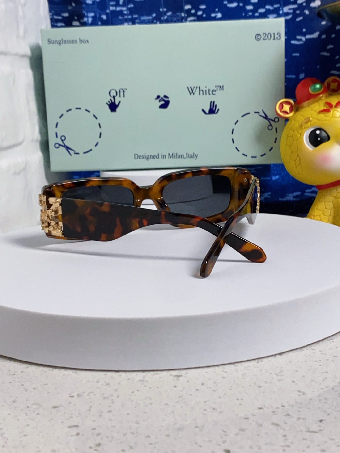 Off-White オフホワイト サングラス メンズ レディース フラットレンズ レトロ テンプルにロゴ 多色展開 - 画像 7