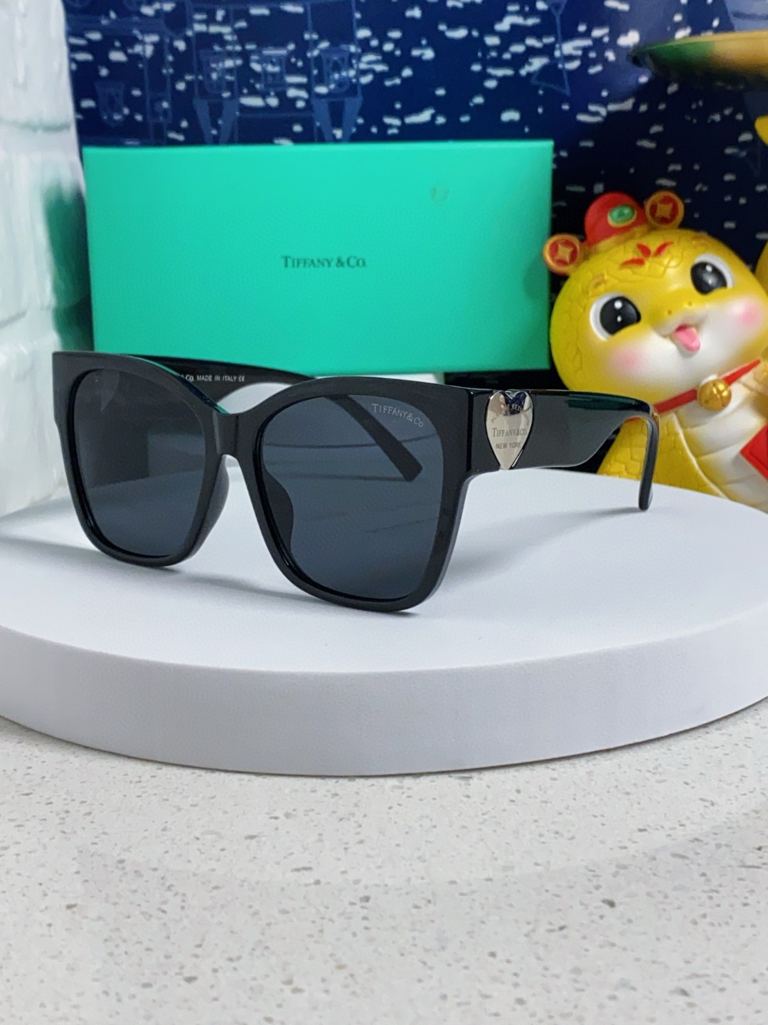 TIFFANY & Co. ティファニー サングラス 偏光 メンズ レディース 方形 0TF4216F ブラック ホワイト ブルー 三色展開