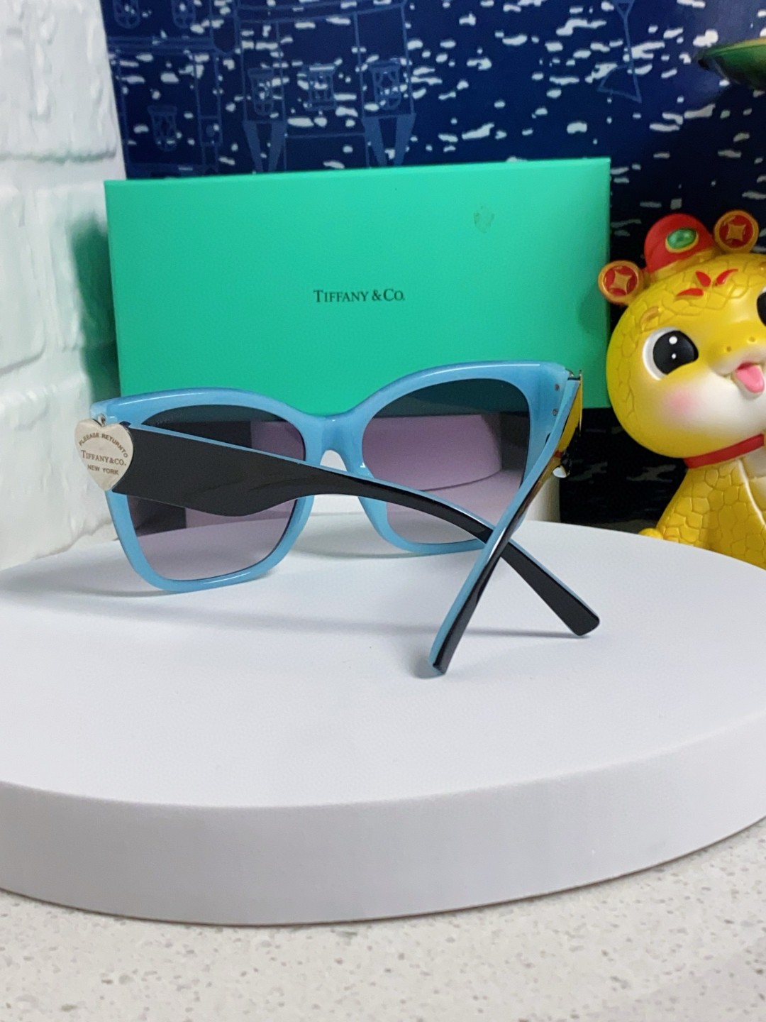 Tiffany & Co. ティファニー サングラス レディース メンズ 偏光 サングラス 方形 0TF4216F_31142 黒 ブルー ホワイト 多色展開 - 画像 5