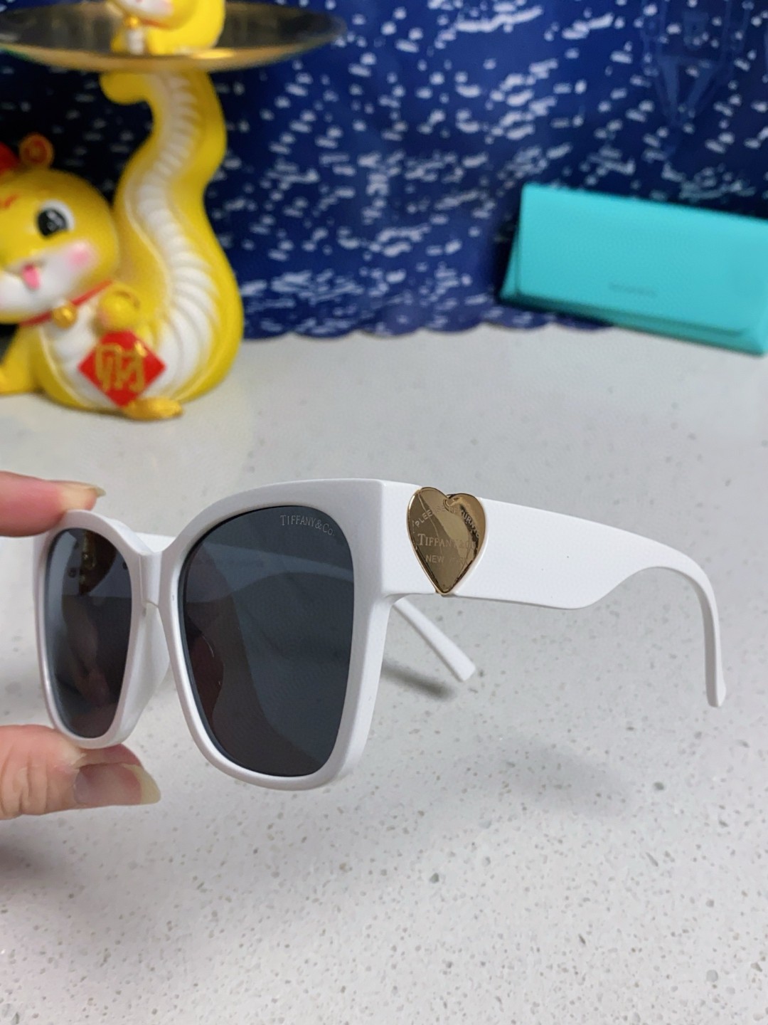 TIFFANY & CO ティファニー サングラス 偏光 メンズ レディース 方形 サングラス ホワイト ブラック ブルー 3色展開 - 画像 9