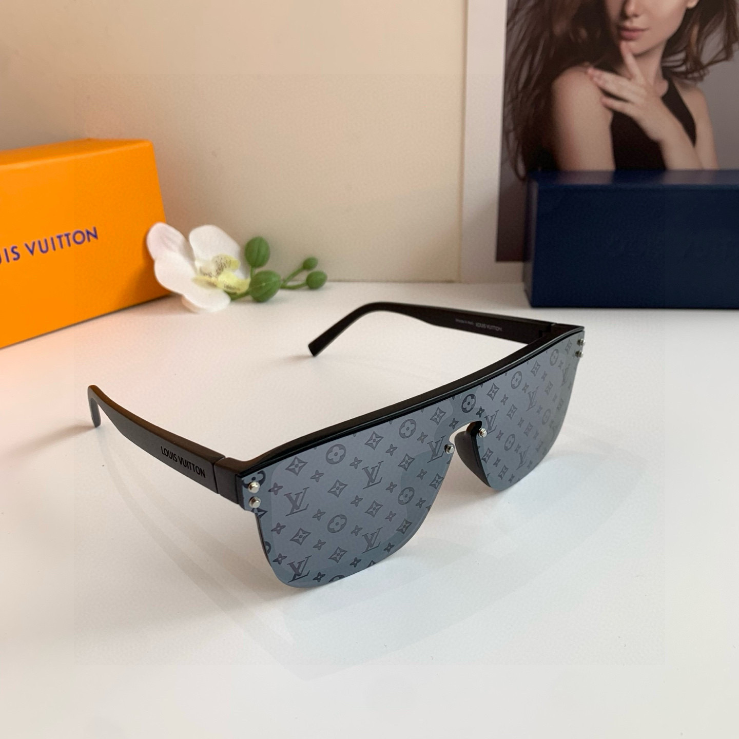 LOUIS VUITTON ルイヴィトン サングラス フレーム一体型 インサート ブラック