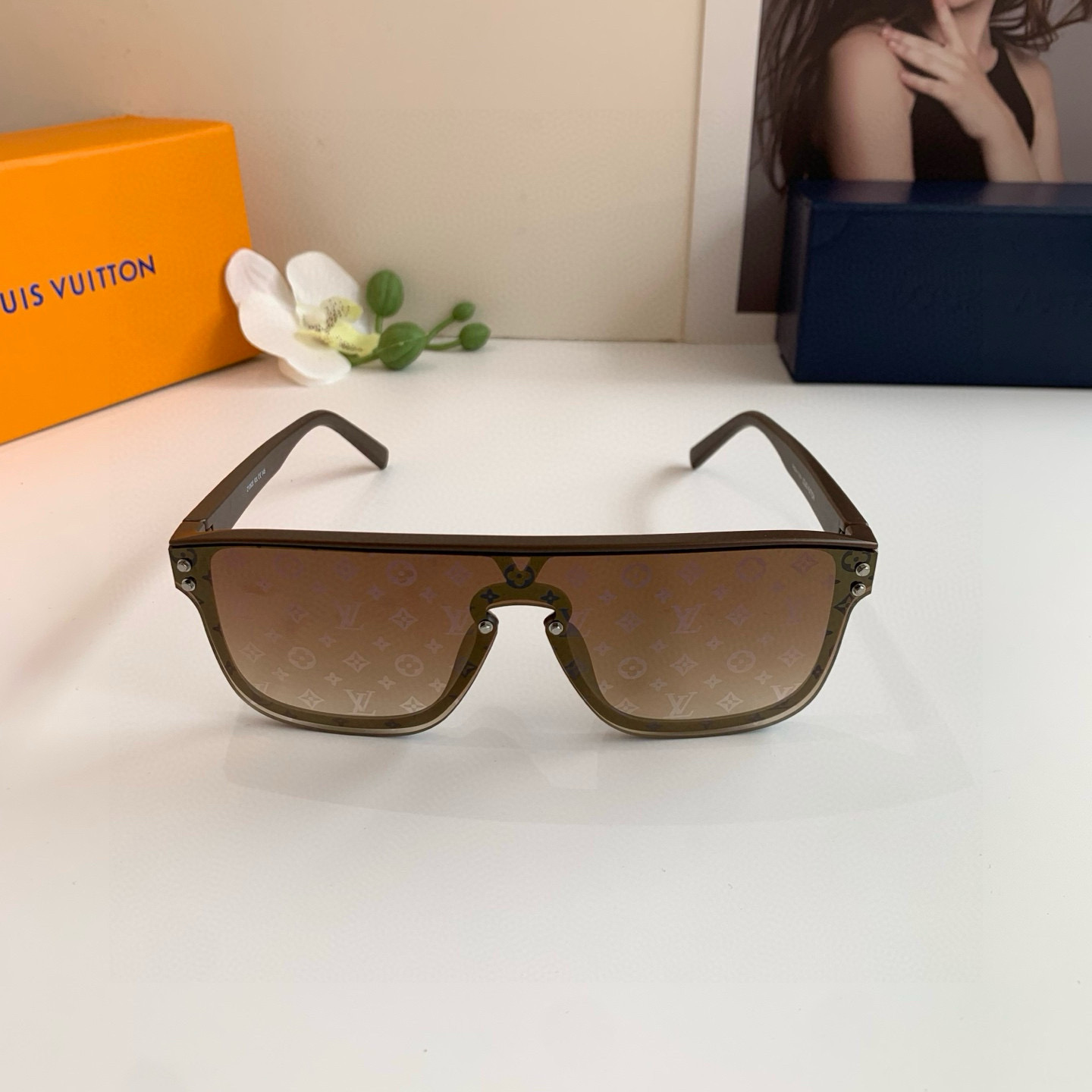 LV ルイヴィトン サングラス フレーム一体型 シルバーフレーム ブラック ブラウン レディース メンズ 31260 - 画像 4