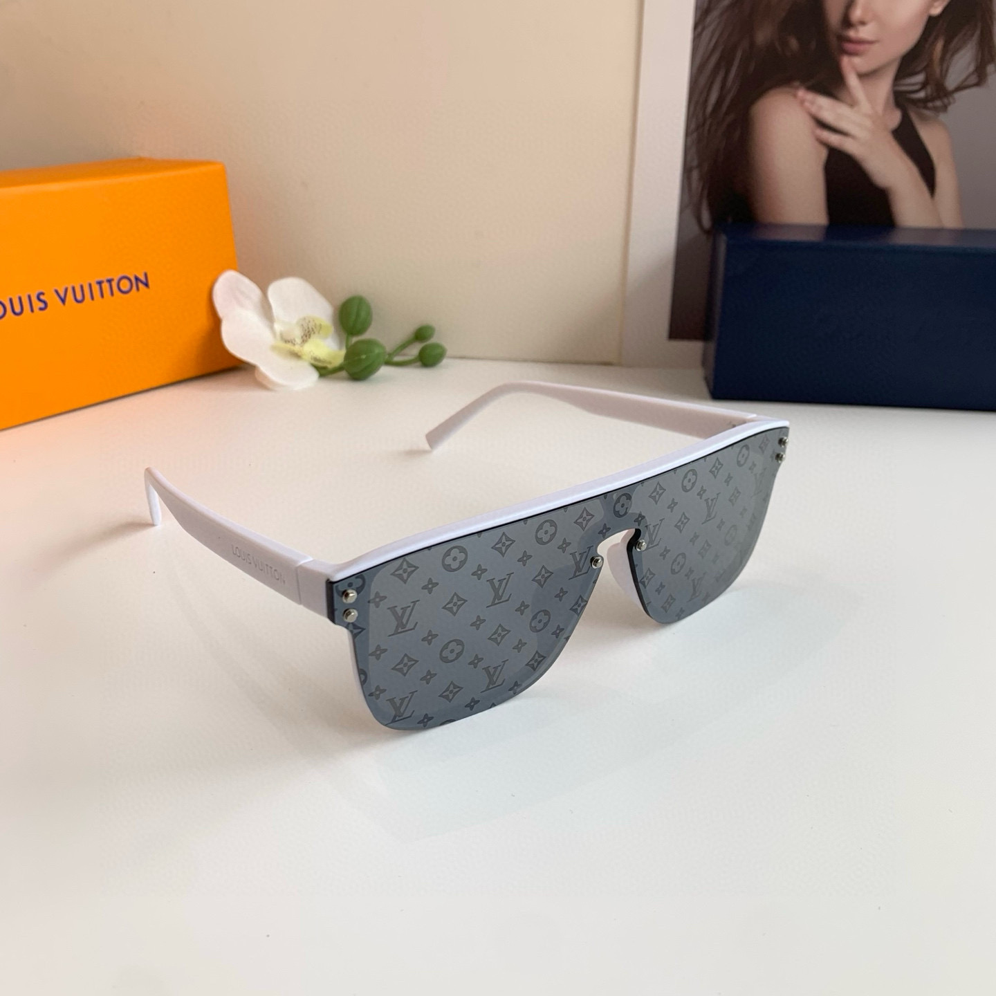 LV ルイヴィトン メガネ フラットシェイプ サングラス メンズ レディース 限定モデル ホワイト ブラック - 画像 2