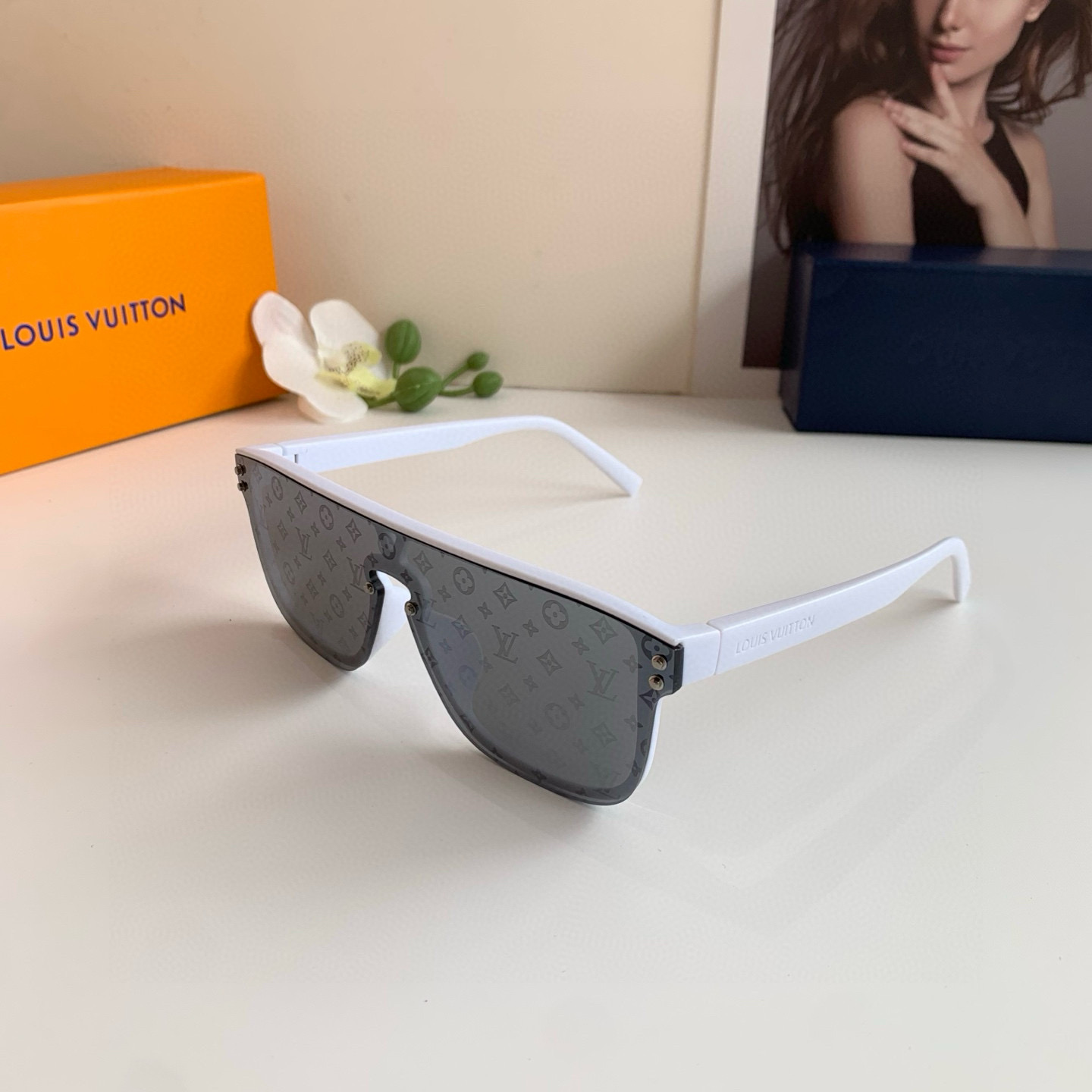 LV ルイヴィトン メガネ フラットシェイプ サングラス メンズ レディース 限定モデル ホワイト ブラック - 画像 3