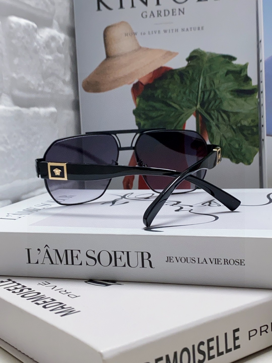 VERSACE ヴェルサーチ サングラス フラットシェイプ トゥルーメタル メンズ レディース ゴールド メデューサ ロゴ 4色展開 - 画像 3