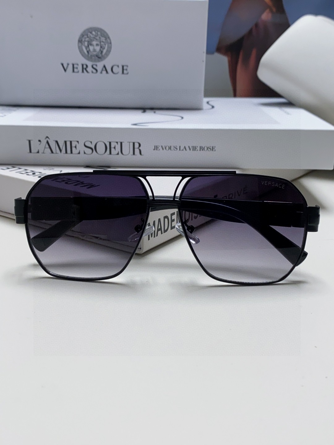 VERSACE ヴェルサーチ サングラス フラットシェイプ トゥルーメタル メンズ レディース ゴールド メデューサ ロゴ 4色展開 - 画像 6