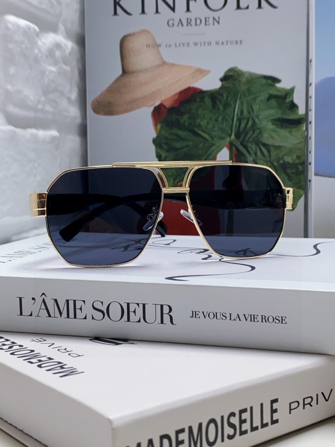 VERSACE ヴェルサーチ メンズ サングラス プレミアム フレーム 金色 ゴールド メデューサ ロゴ 限定モデル ブラック レディース ブラック 楽天 通販 高級感 人気 31137 - 画像 3