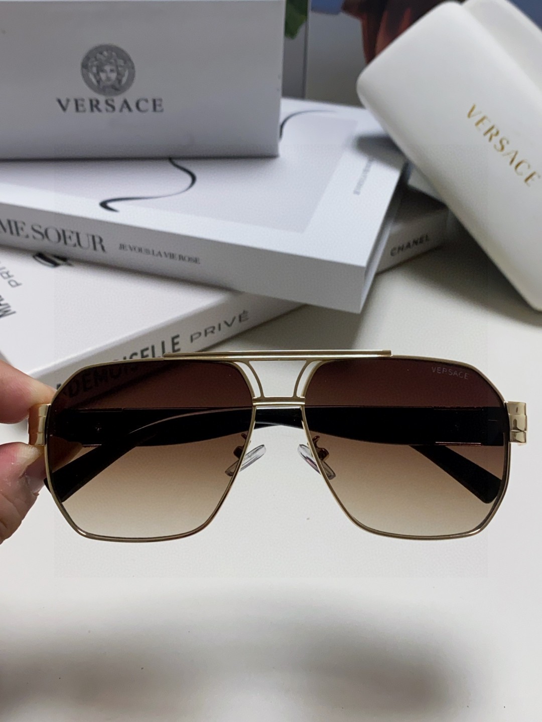 VERSACE ヴェルサーチ メンズ サングラス ゴールドフレーム メディウスヘッドロゴ 31138 ブラック ブラウン ブルー レディース 多色展開 - 画像 5