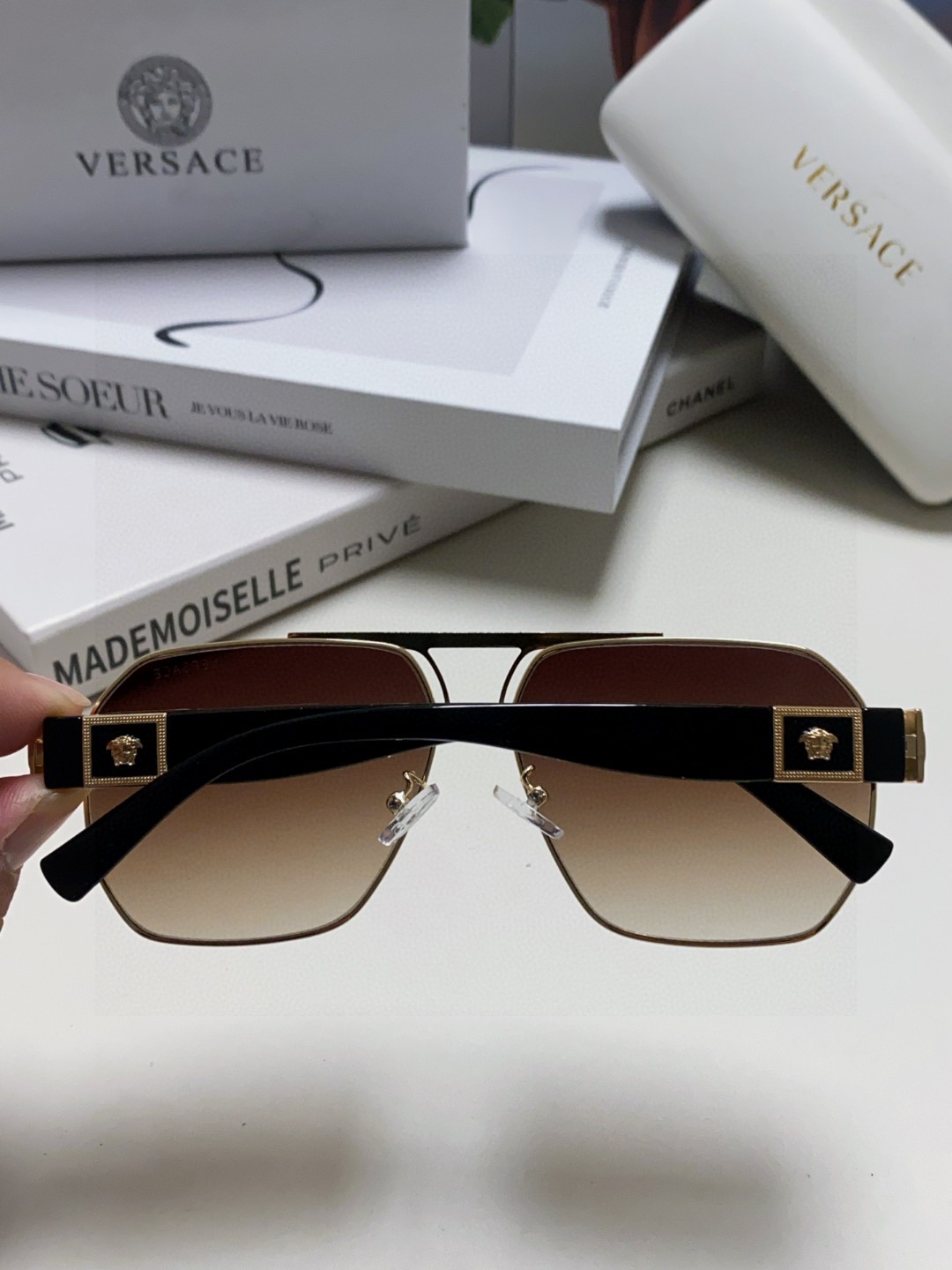 VERSACE ヴェルサーチ メンズ サングラス ゴールドフレーム メディウスヘッドロゴ 31138 ブラック ブラウン ブルー レディース 多色展開 - 画像 6