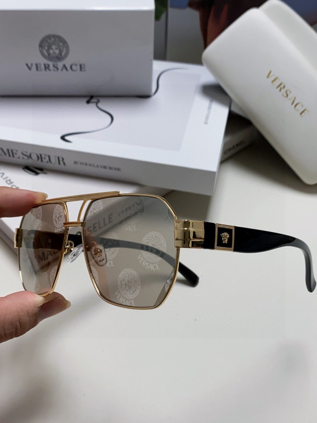 VERSACE ヴェルサーチ サングラス フラットシェイプ ゴールドメタル メトロポリス メンズ レディース 31140 多色展開 - 画像 7