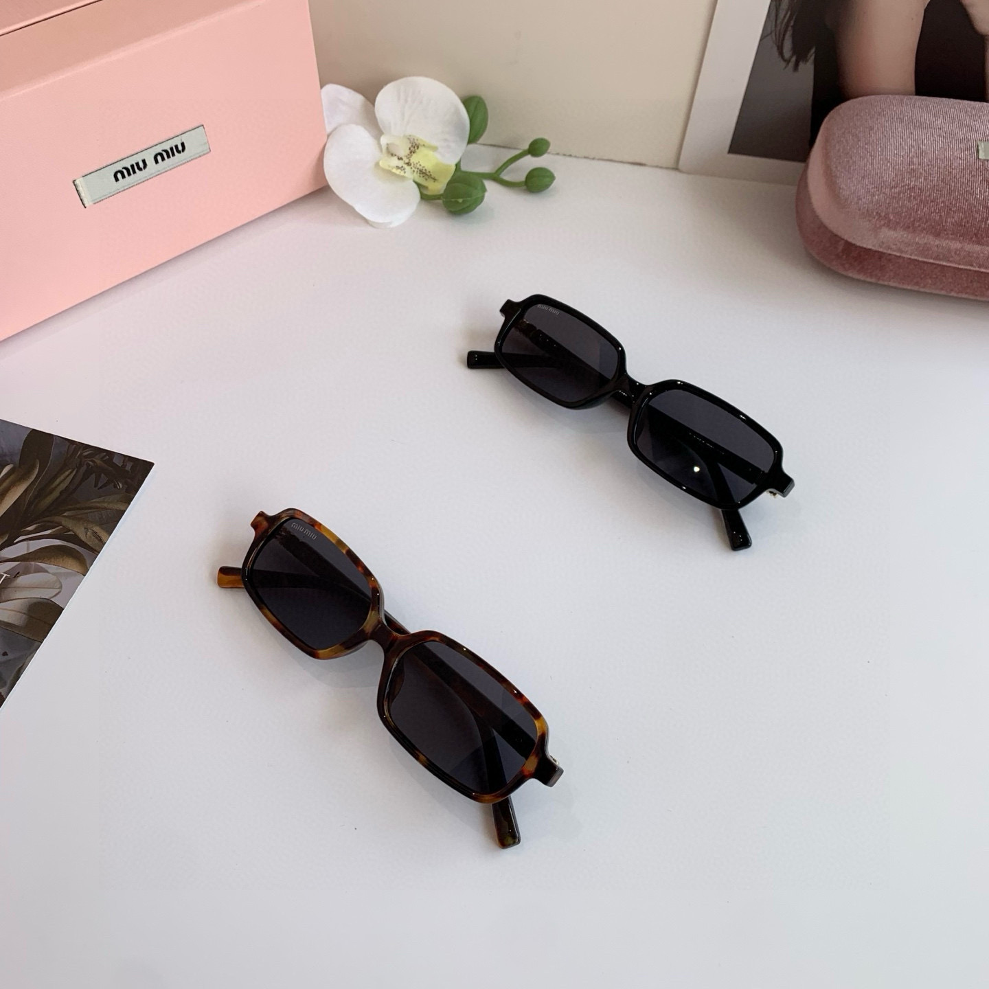 MIU MIU ミウミウ サングラス レディース 小顔効果 フラットシェイプ ブラウン ブラック 2色展開 - 画像 2