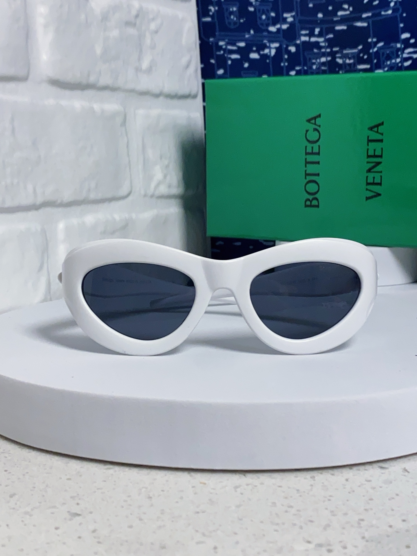 BOTTEGA VENETA ボッテガヴェネタ サングラス パステルカラー 多色展開 フェイスカバー 未来感 ライディング メンズ レディース 白 31395 - 画像 5