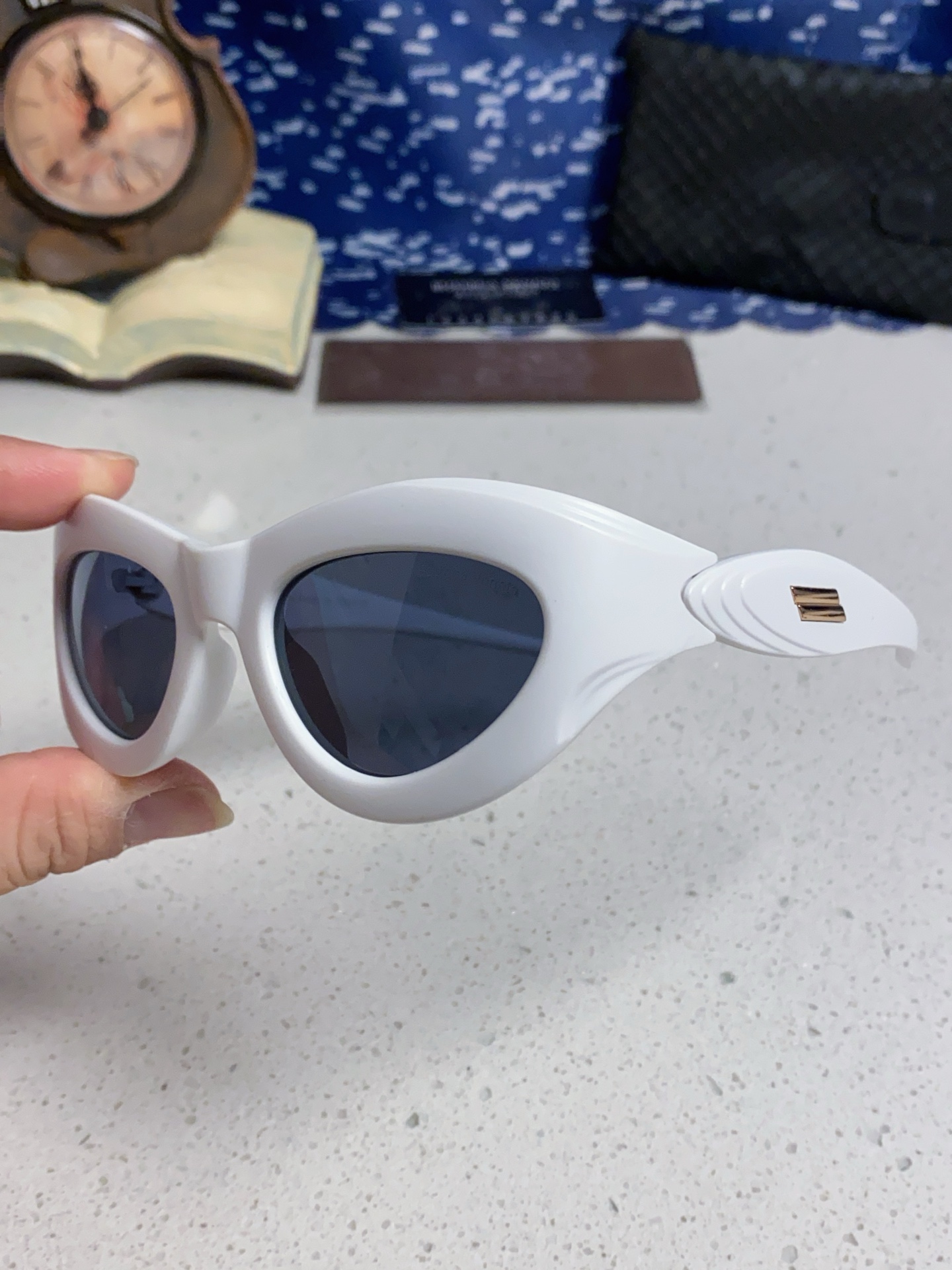 BOTTEGA VENETA ボッテガヴェネタ サングラス パステルカラー 多色展開 フェイスカバー 未来感 ライディング メンズ レディース 白 31395 - 画像 9