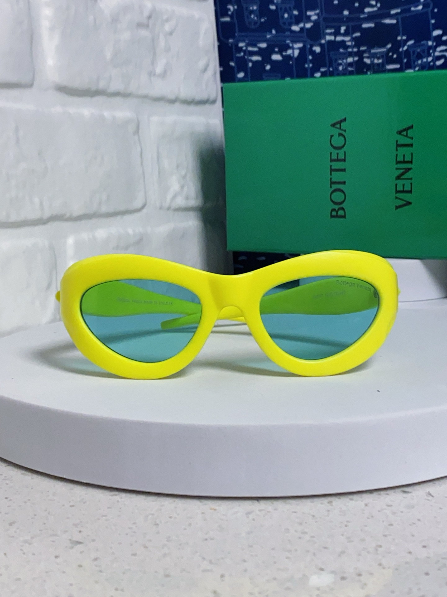 BOTTEGA VENETA ボッテガヴェネタ サングラス フォルムデザイン UVカット レディース ミニサイズ ファッション 多色展開 - 画像 5